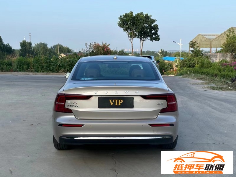  23年沃爾沃S60轎車 