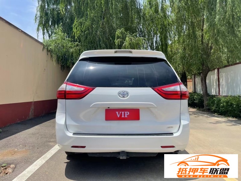  17年豐田塞納MPV 
