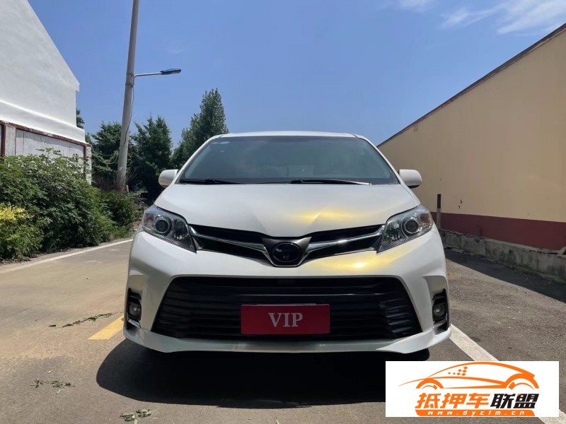  17年豐田塞納MPV 