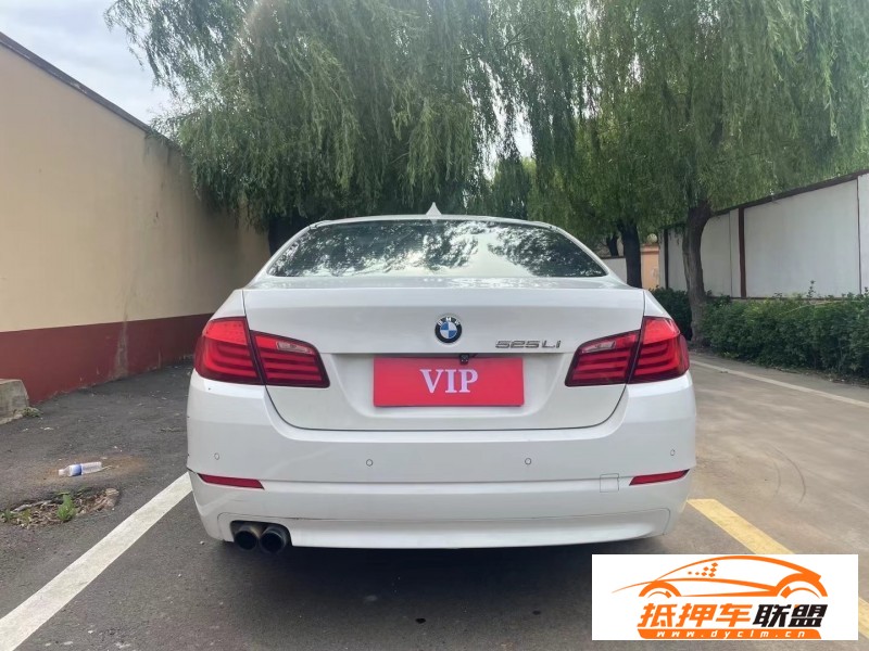  12年寶馬5系轎車 