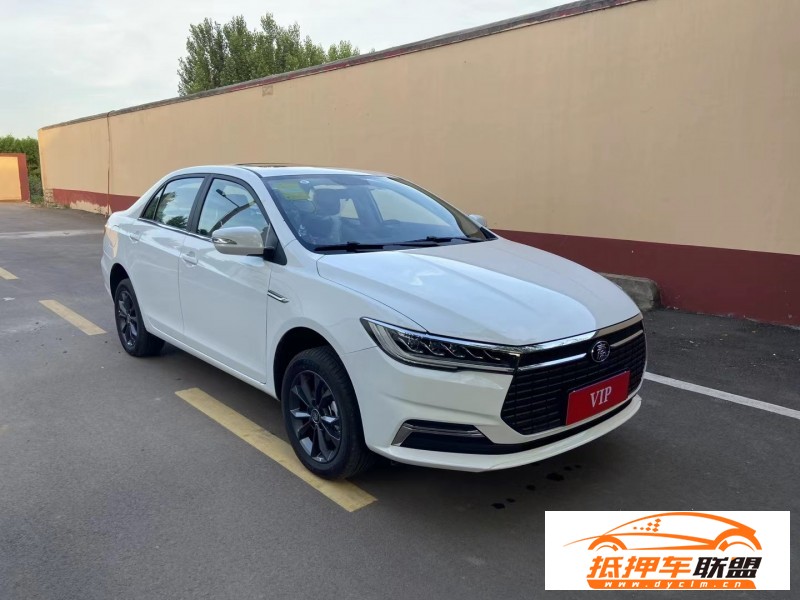  23年比亞迪秦轎車 