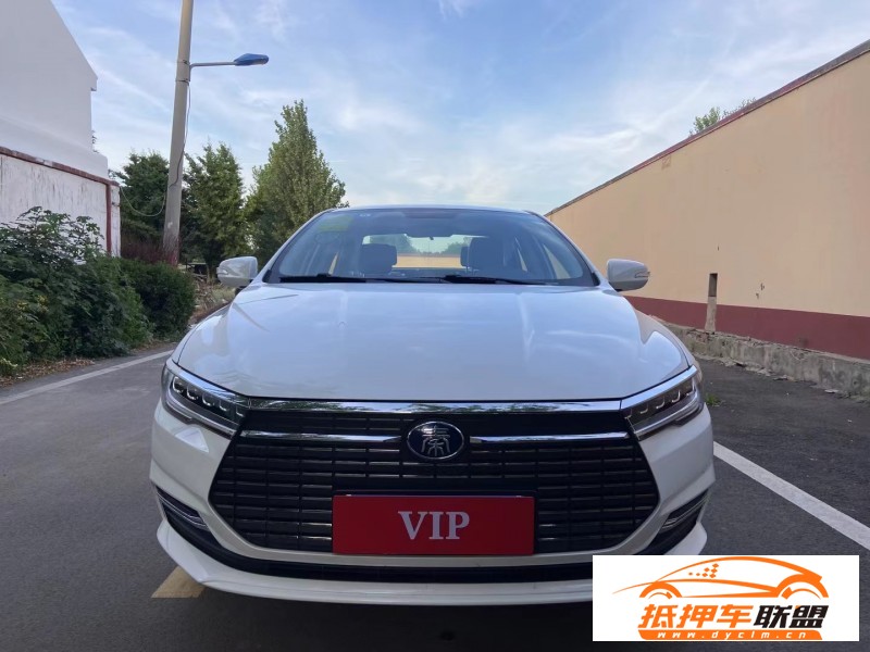  23年比亞迪秦轎車 