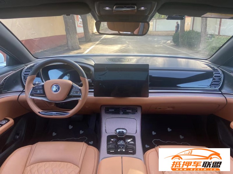  23年比亞迪漢轎車 