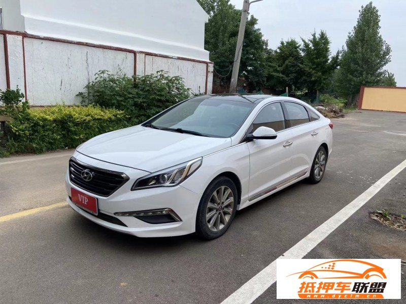  15年現(xiàn)代索納塔轎車(chē) 