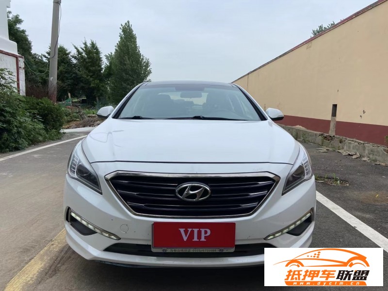  15年現(xiàn)代索納塔轎車(chē) 