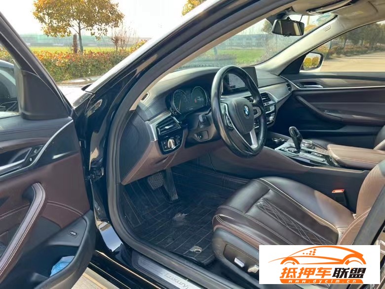  18年寶馬5系轎車 
