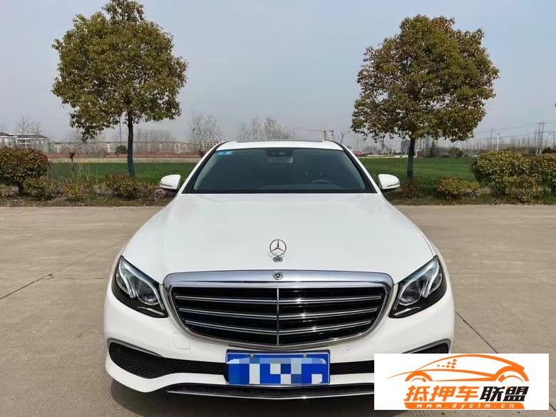  17年奔馳E轎車(chē) 