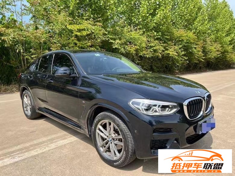  21年寶馬X4轎車 