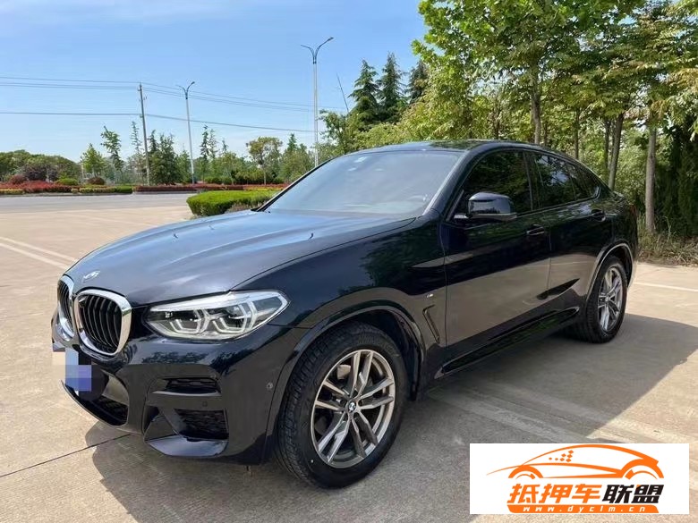  21年寶馬X4轎車 