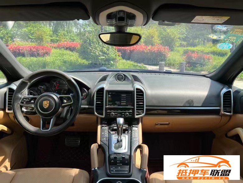  15年保時捷卡宴轎車 