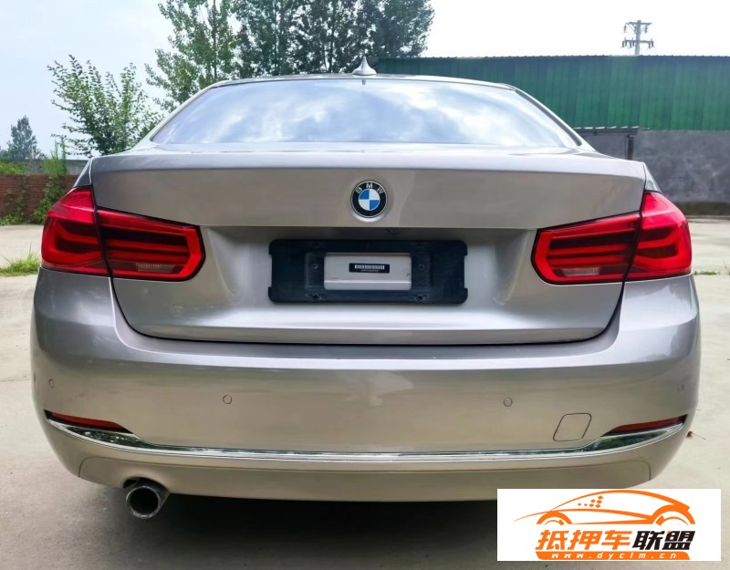  16年寶馬3系轎車 