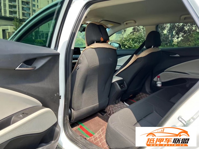  22年別克微藍(lán)轎車 