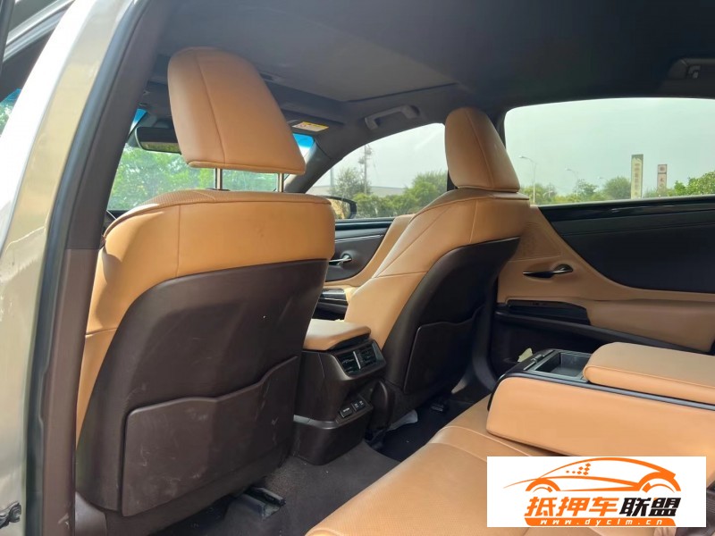  20年雷克薩斯ES轎車 