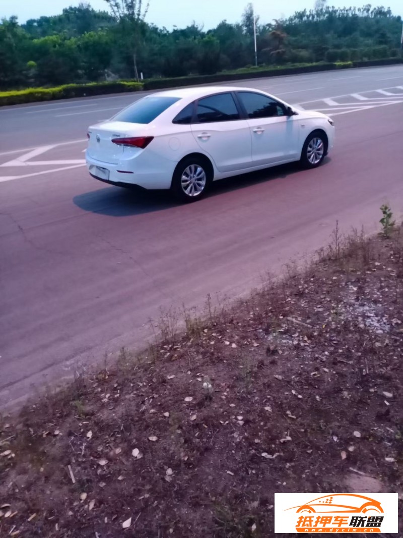  20年別克英朗轎車 