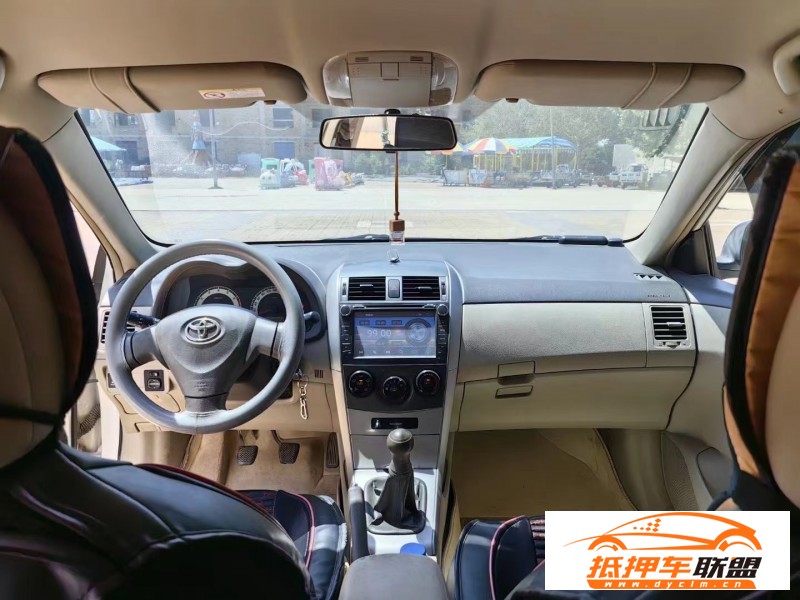  10年豐田卡羅拉轎車 