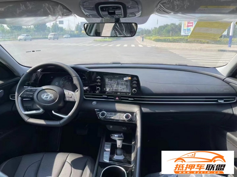  23年現(xiàn)代伊蘭特轎車 