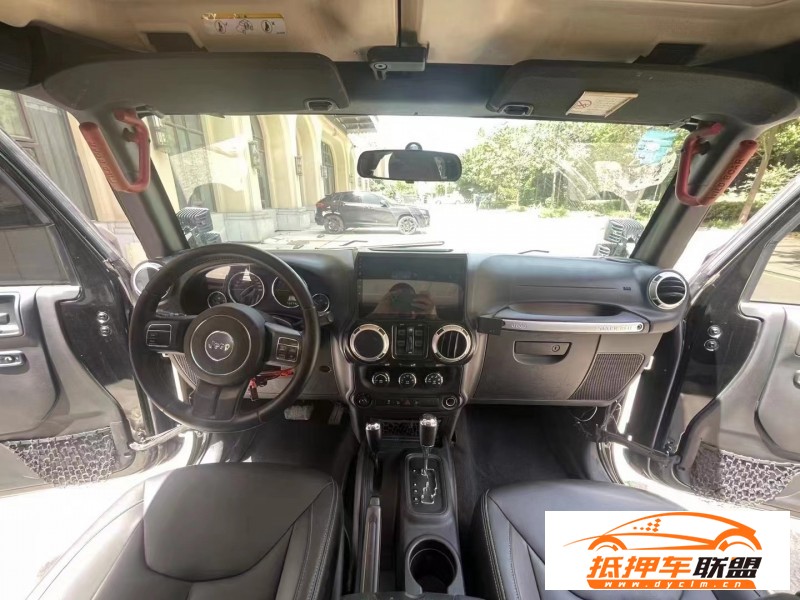  17年Jeep牧馬人轎車 