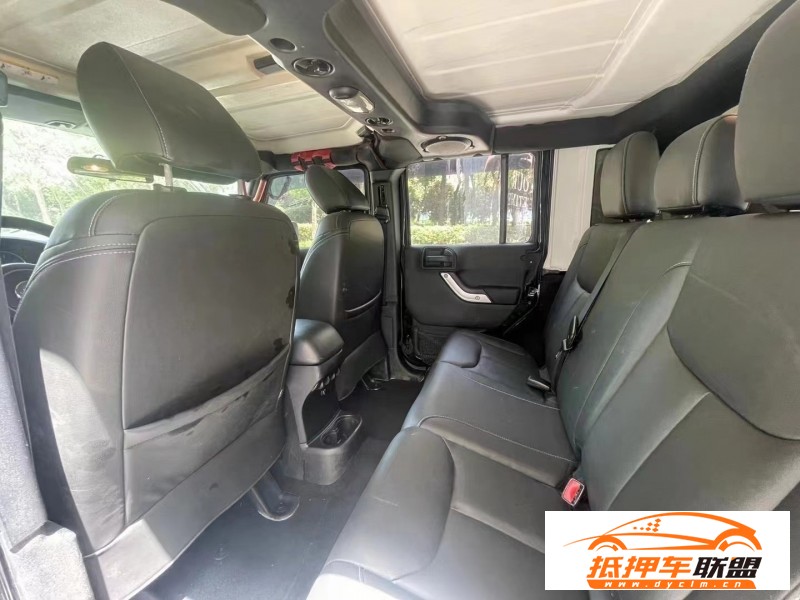  17年Jeep牧馬人轎車 