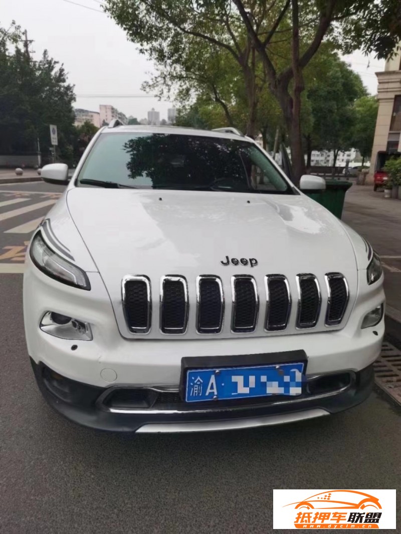  21年Jeep自由光轎車 