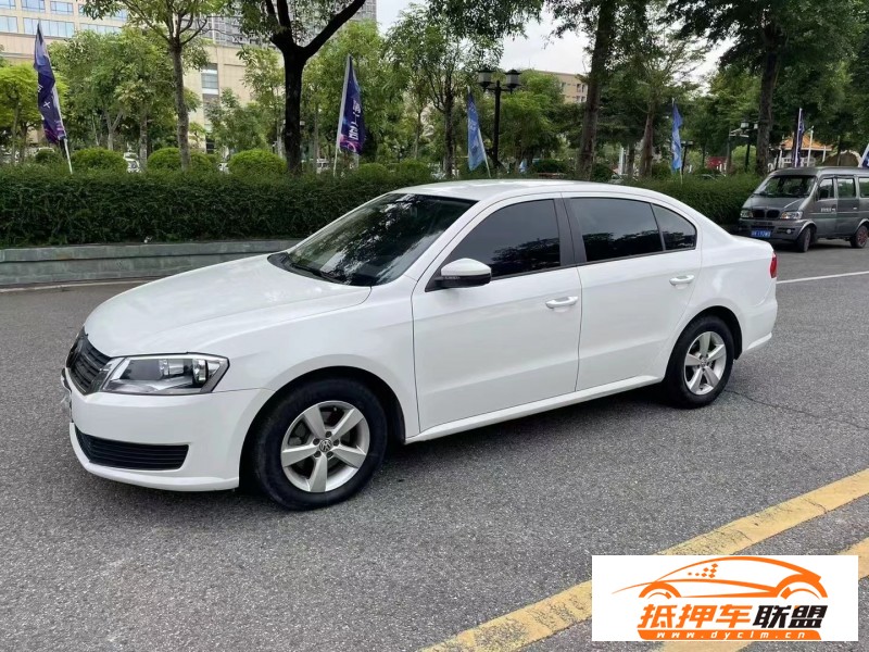  16年大眾朗逸轎車 