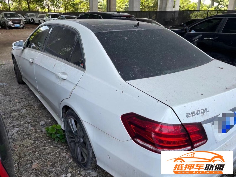  14年奔馳E轎車 