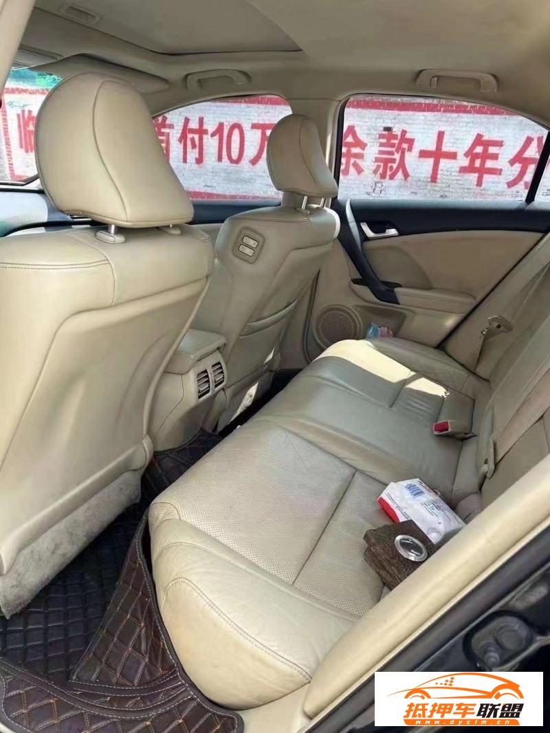  14年本田思鉑睿轎車 