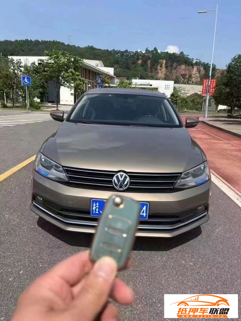  17年大眾速騰轎車 