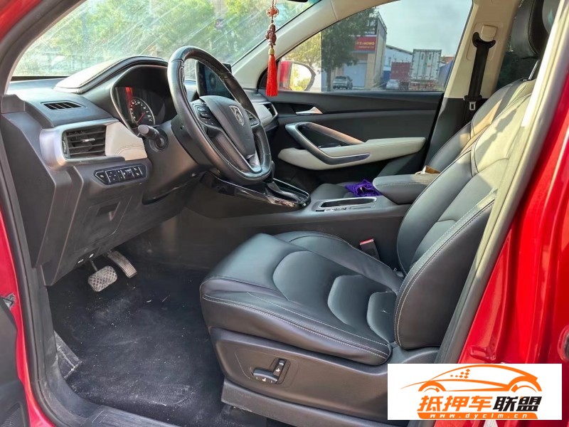  19年寶駿寶駿530轎車 