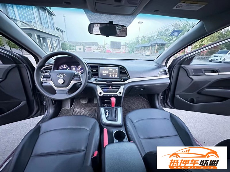  16年現(xiàn)代領(lǐng)動(dòng)轎車 