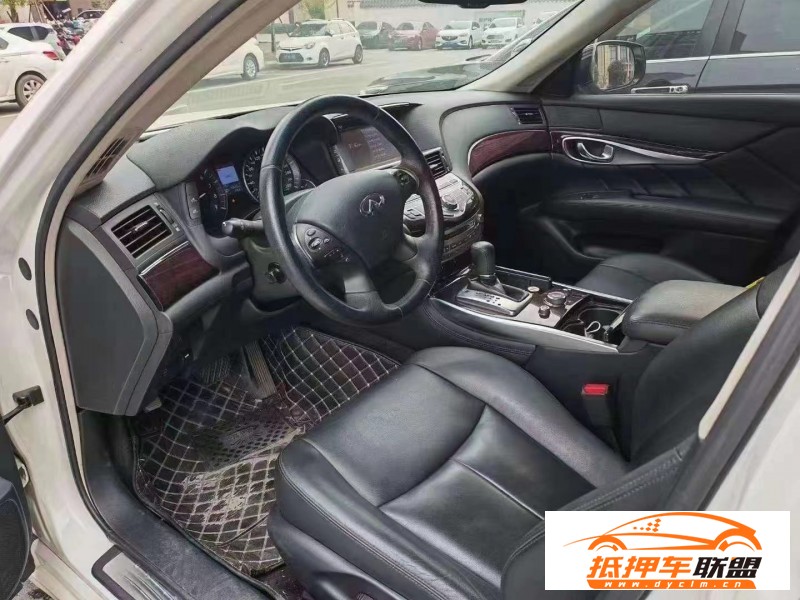  18年英菲尼迪Q70轎車 