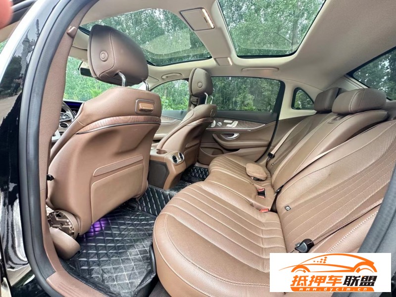  20年奔馳E轎車 