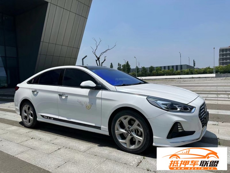  18年現(xiàn)代索納塔轎車 