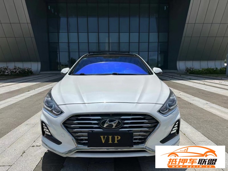  18年現(xiàn)代索納塔轎車 