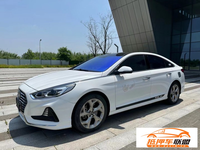  18年現(xiàn)代索納塔轎車 