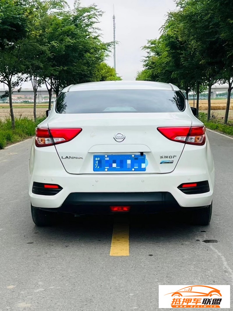  18年日產(chǎn)藍鳥轎車 