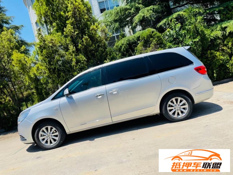  17年別克GL8轎車 