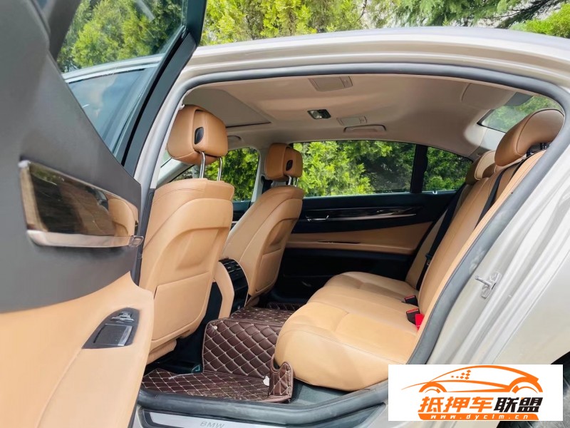  15年寶馬7系轎車 