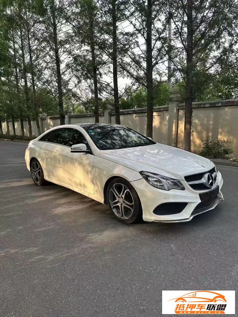  14年奔馳E轎車 