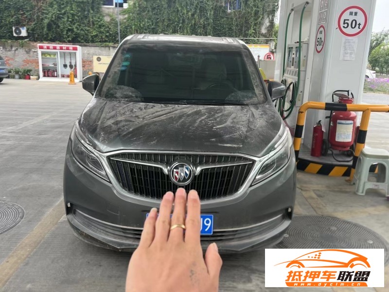  17年別克GL8轎車 