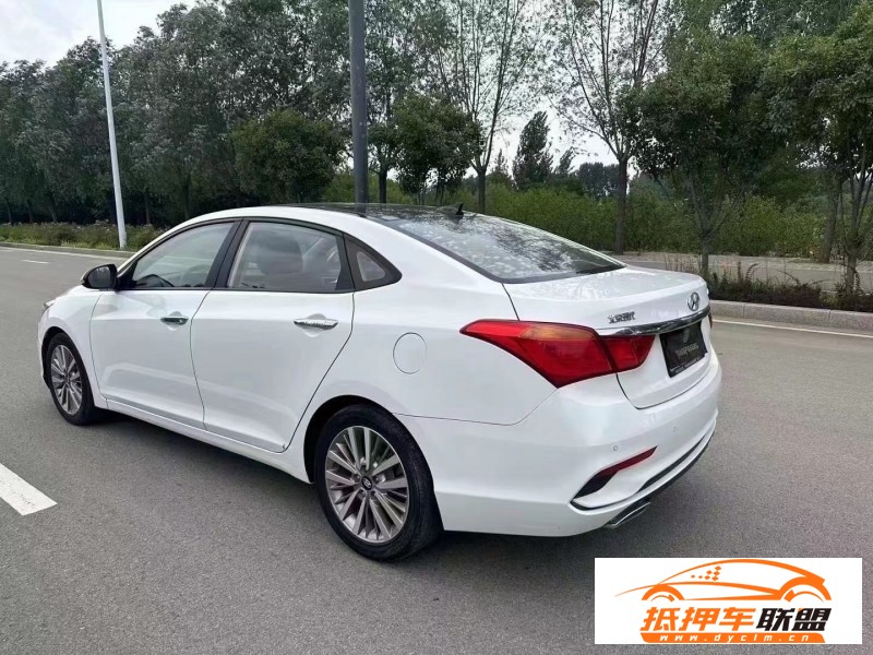  18年現(xiàn)代名圖轎車(chē) 