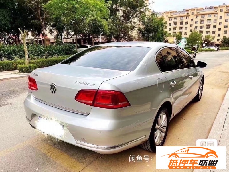  12年大眾邁騰轎車 