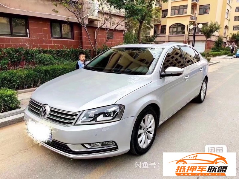  12年大眾邁騰轎車 