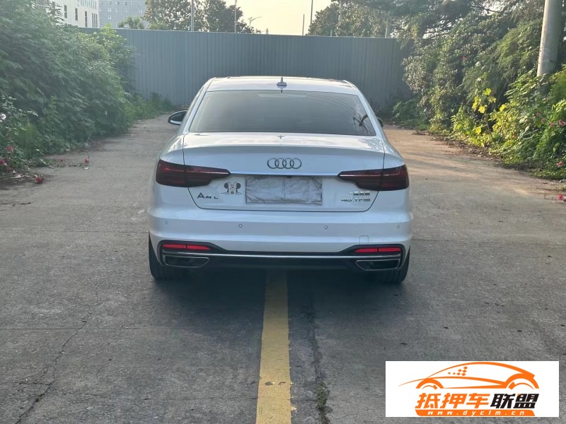  22年奧迪A4轎車 