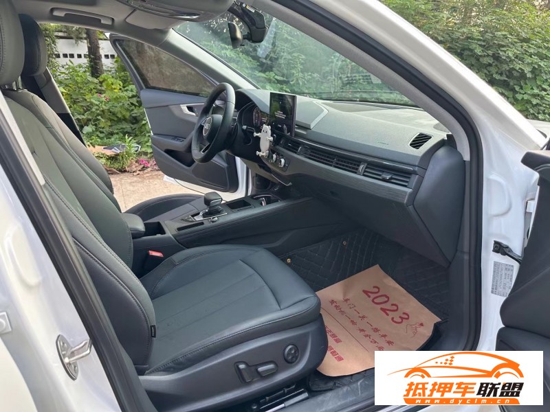  22年奧迪A4轎車 