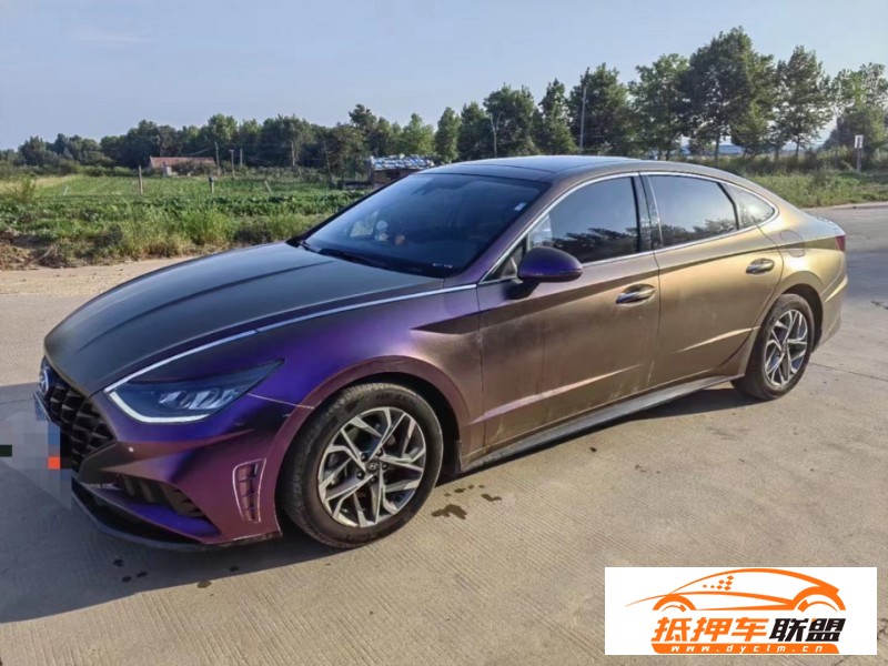  22年現代索納塔轎車 
