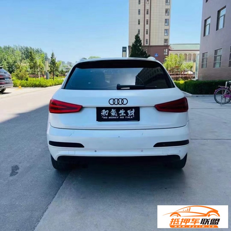  13年奧迪Q3轎車 