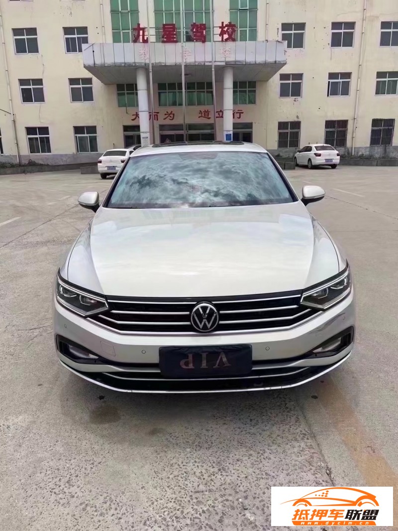  22年大眾邁騰轎車 