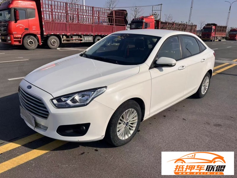  17年福特福睿斯轎車 
