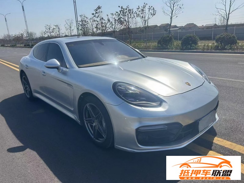  13年保時(shí)捷帕納梅拉跑車 