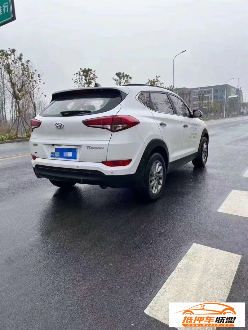  16年現(xiàn)代途勝SUV 